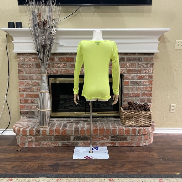 Audrey Ann neon yellow sweater with grommets / S / Excellent condition - Picture 9 of 11